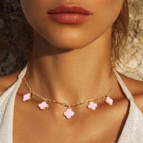 PINK QUATREFOIL NECKLACE GOLD PLATED - Picture 1 of 1